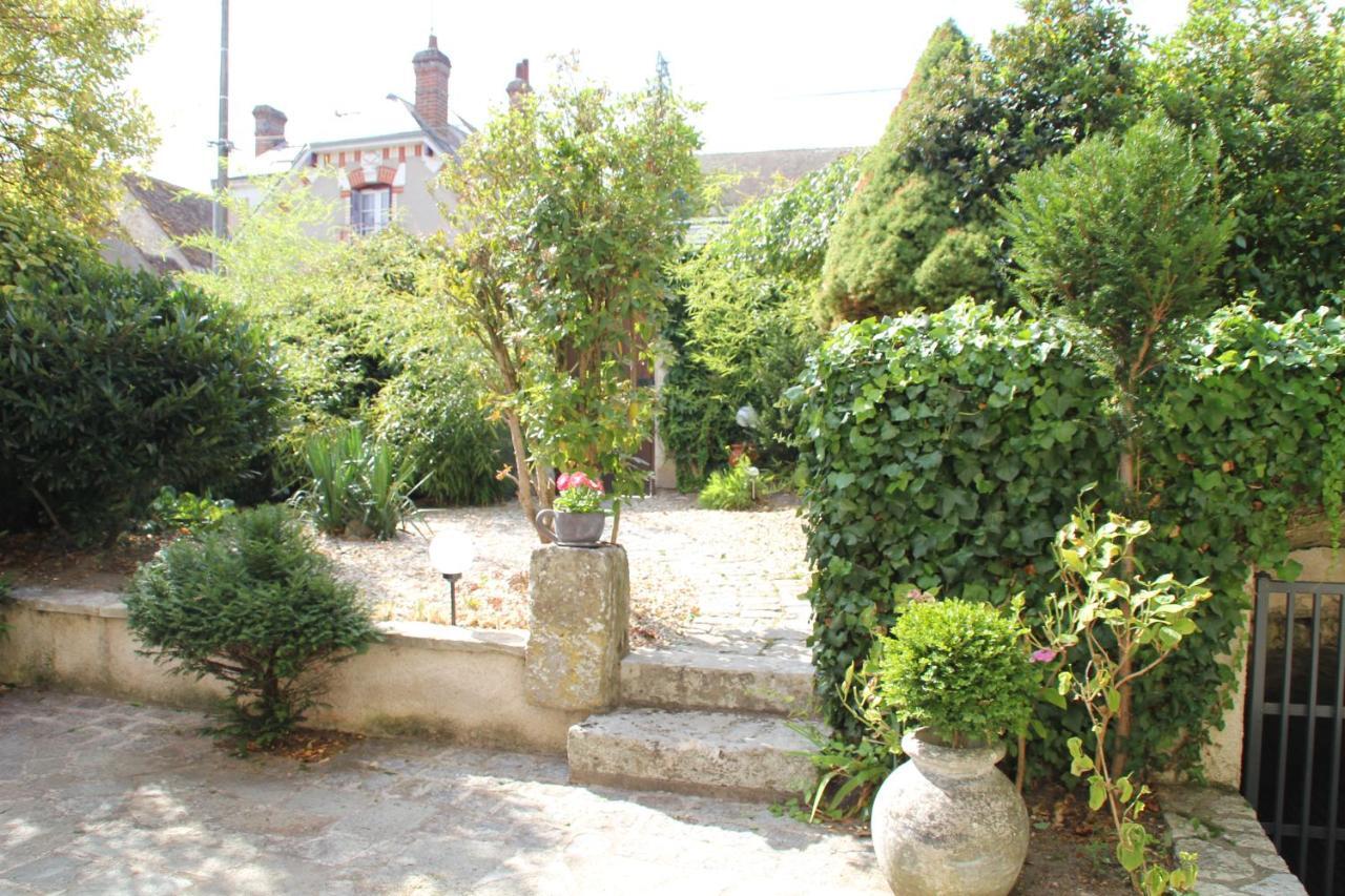 Villa Au près du Lys à Saint-Martin-le-Beau Extérieur photo